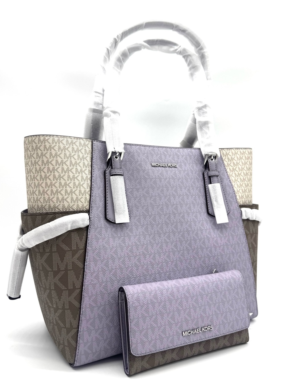 Michael Kors Voyager Large Color - Block Logo Tote Bag w Matching Trifold Wallet